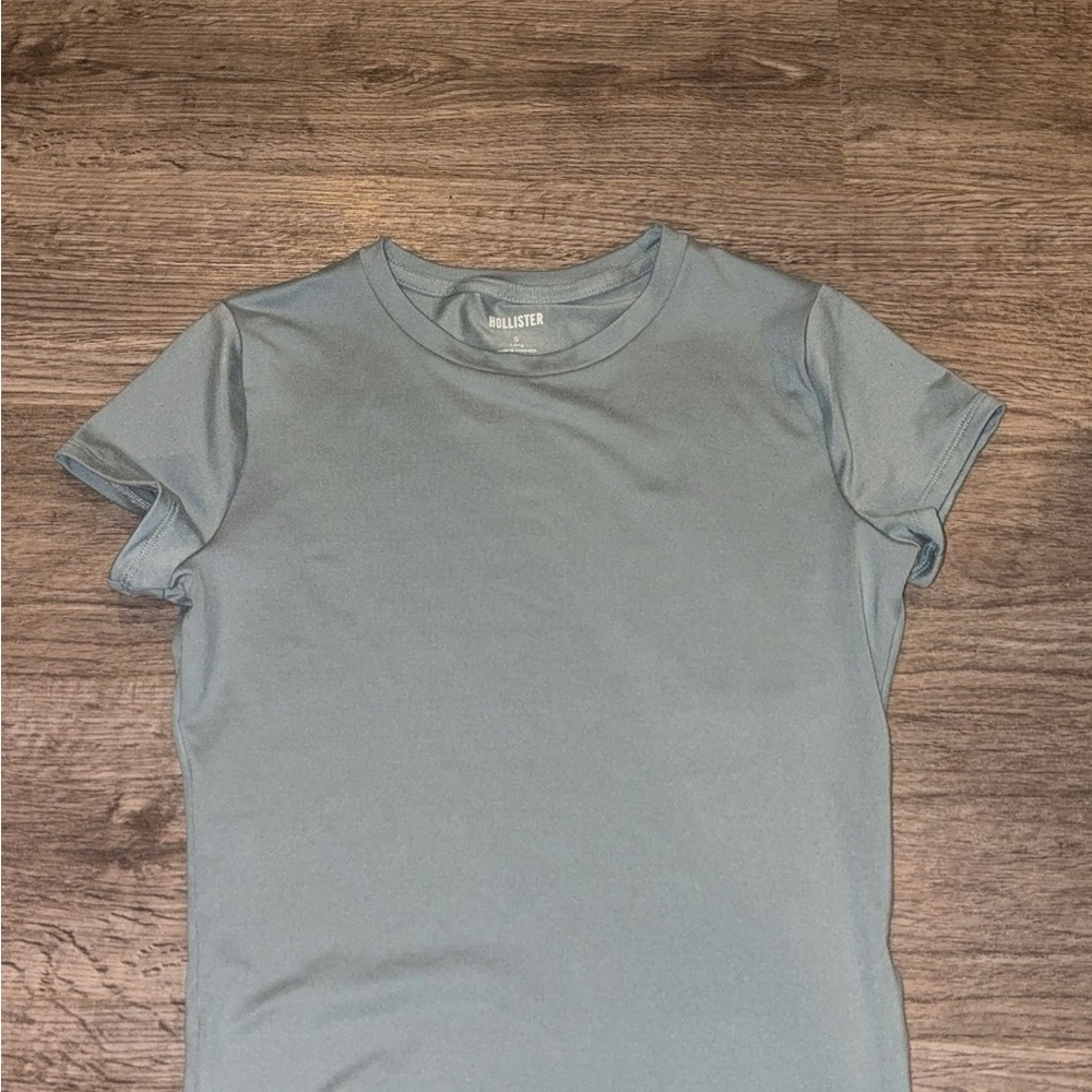 Hollister Tee